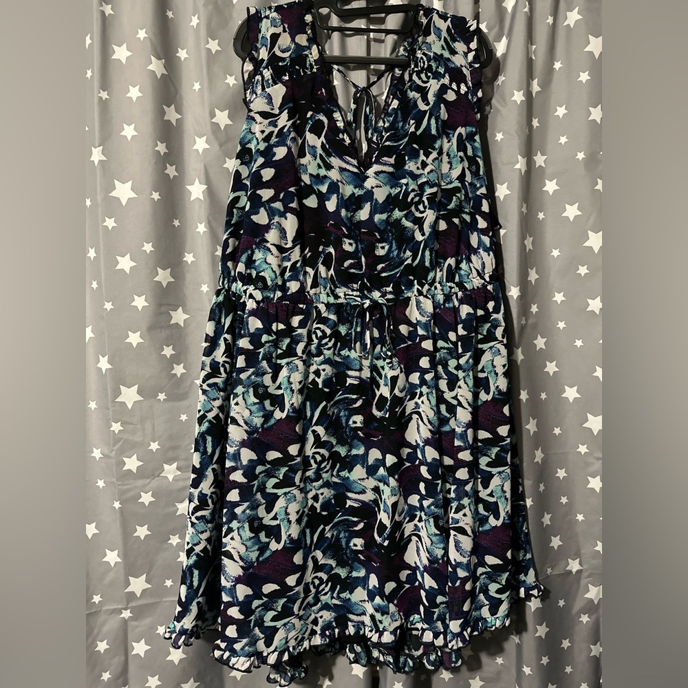 V neck front and back, knee length